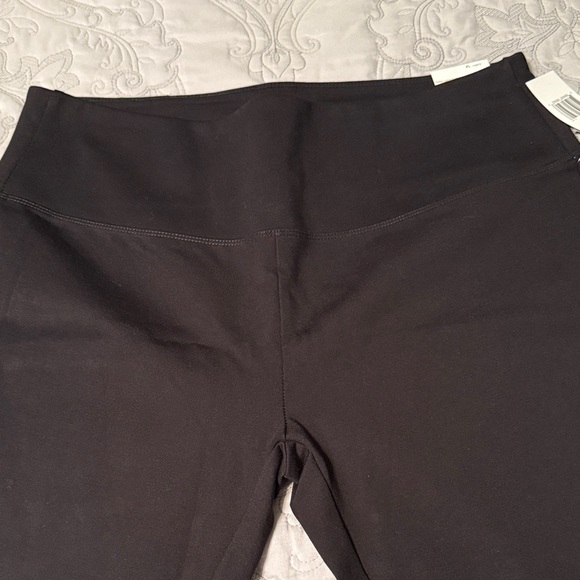 Women's Black Leggings - Picture 2 of 6